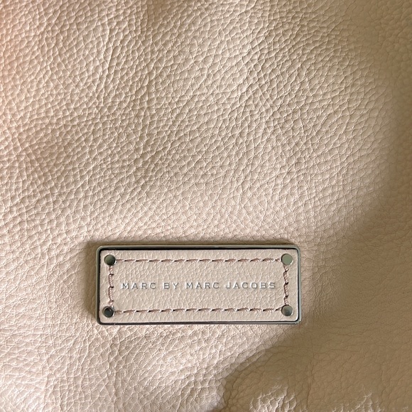 Marc by Marc Jacobs Too Hot To Handle Pale Pink REG. Textured Leather Bucket Bag - Picture 2 of 7